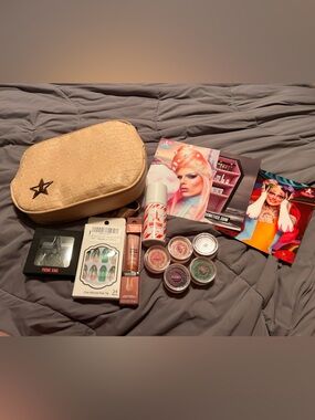Jeffree Star Cosmetics Bundle - Eye Gloss, Postcards, Phone Ring, Face Spray